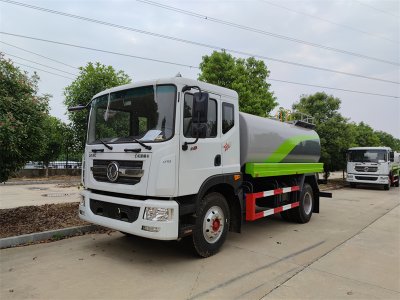 杭州用戶喜提12方灑水車，澆花、澆樹、綠化噴灑功能全